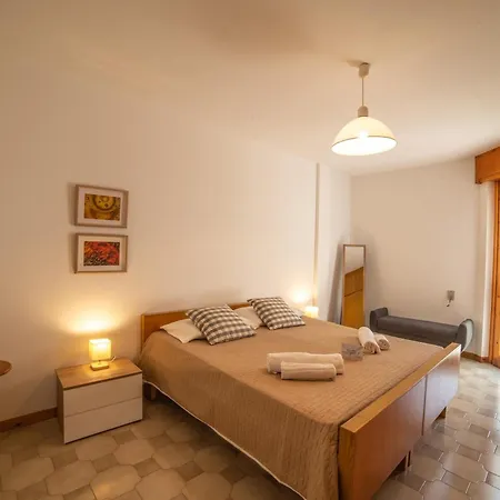 Flow Near & Centre - Happy Apartment