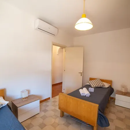 Flow Near & Centre - Happy * Otranto