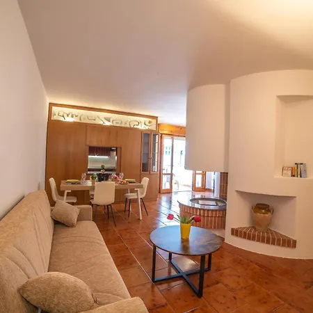 Flow Near & Centre - Happy