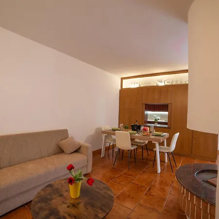 Flow Near & Centre - Happy * Otranto