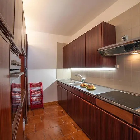 Flow Near & Centre - Happy Otranto